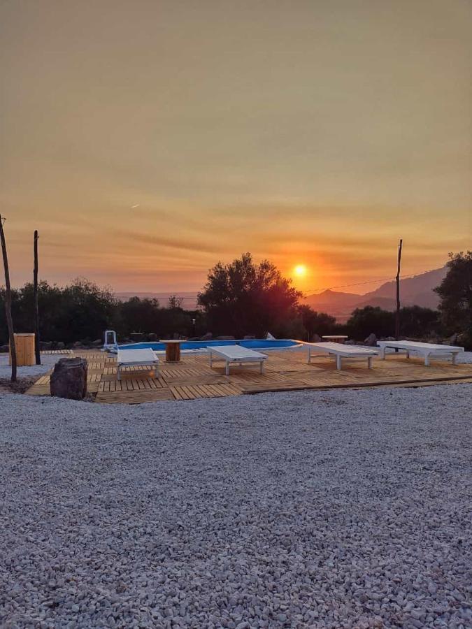 Pasare Glamping_Anglonaruralexperience Hotel Perfugas ภายนอก รูปภาพ